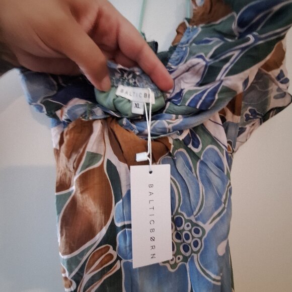 Womens maxi dress - Picture 1 of 3